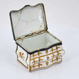 Berlin. Enamel and silver box in the shape of a miniature commode - photo 2