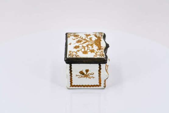 Berlin. Enamel and silver box in the shape of a miniature commode - photo 6