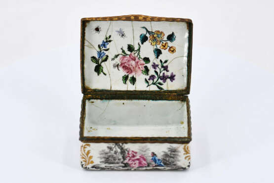 Presumably France. Enamel and copper snuffbox with couple in front of architecture "Surprise d'Amour" - photo 5