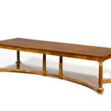 Germany. Very large mahogany table style Biedermeier - photo 1