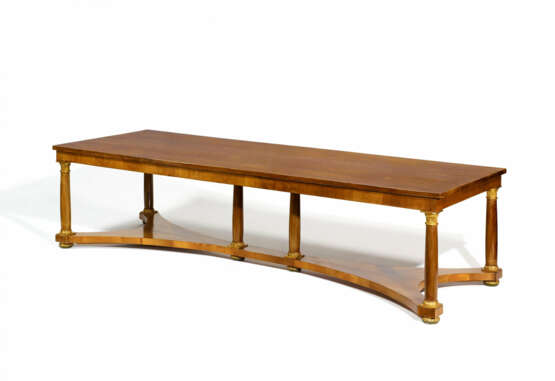 Germany. Very large mahogany table style Biedermeier - photo 1