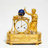 Paris. Gilt bronze pendulum clock with allegory of astronomy - фото 1