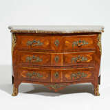 Paris. Tulipwood and mahogany commode Louis XV with marble top - photo 1