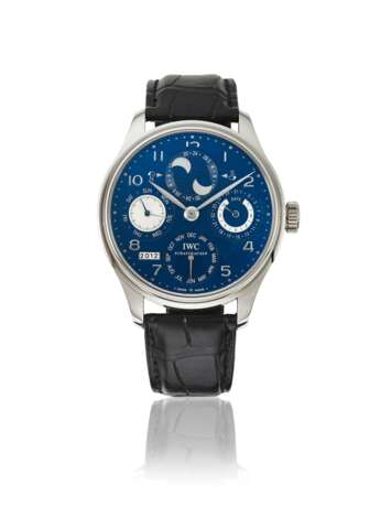 IWC. IWC, WHITE GOLD PORTUGUESE PERPETUAL CALENDAR WITH MOON PHASES, REF. 5022 - Foto 1