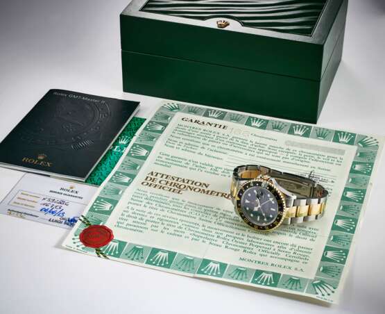 Rolex. ROLEX, STEEL AND GOLD GMT MASTER II, REF.16713 - фото 2