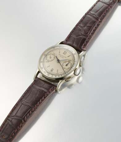 PATEK PHILIPPE. AN EXTREMELY RARE AND IMPORTANT 18K WHITE GOLD CHRONOGRAPH WRISTWATCH WITH BOX - фото 2