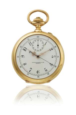 PATEK PHILIPPE. AN EXCEPTIONALLY FINE AND POSSIBLY UNIQUE 18K GOLD OPENFACE TWO TRAIN TRIP MINUTE REPEATING KEYLESS LEVER CHRONOGRAPH WATCH WITH 60 MINUTE REGISTER - фото 1