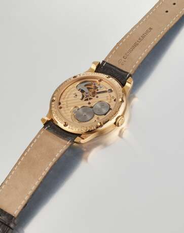 F.P. JOURNE. A VERY RARE 18K PINK GOLD TOURBILLON WRISTWATCH WITH POWER RESERVE, CONSTANT FORCE REMONTOIR, DEAD BEAT SECONDS, CERTIFICATE AND BOX - Foto 3