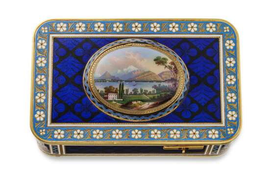 ATTRIBUTED TO CHARLES-ABRAHAM BRUGUIER. A VERY FINE AND RARE 18K GOLD AND ENAMEL SINGING BIRD BOX - фото 2