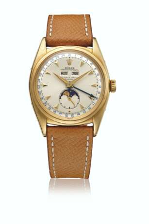 ROLEX. AN EXTREMELY RARE 18K GOLD AUTOMATIC TRIPLE CALENDAR WRISTWATCH WITH MOON PHASES AND SERVICE DIAL - фото 1