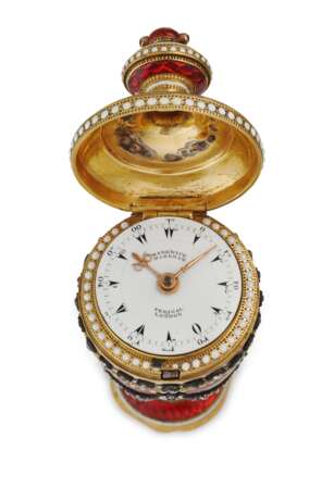 MARKWICK MARKHAM, PERIGAL. A VERY FINE AND EXTREMELY RARE SMALL 18K GOLD, GILT METAL, SILVER AND ENAMEL DIAMOND-SET VASE-FORM WATCH WITH CONCEALED DIAL, MADE FOR THE TURKISH MARKET - photo 3