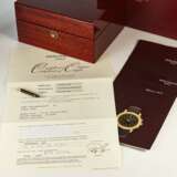 PATEK PHILIPPE. A LARGE AND RARE 18K GOLD CHRONOGRAPH WRISTWATCH WITH CERTIFICATE OF ORIGIN AND BOX - фото 2