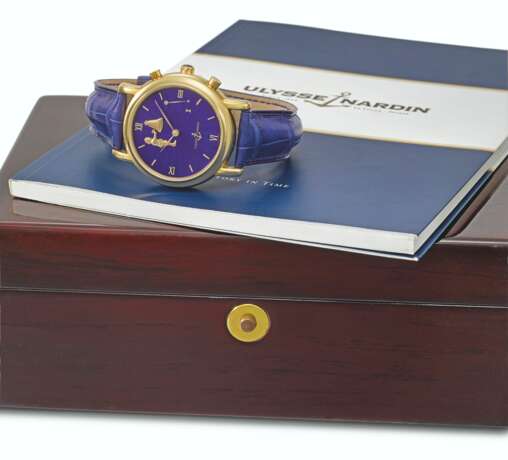 ULYSSE NARDIN. A RARE AND ATTRACTIVE 18K GOLD AUTOMATIC HOUR STRIKING AND REPEATING WRISTWATCH WITH JACQUEMART AUTOMATON,ENAMEL DIAL AND BOX - photo 3