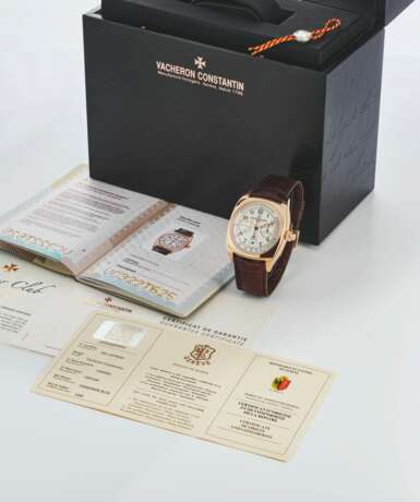 VACHERON CONSTANTIN. A RARE 18K PINK GOLD CUSHION-SHAPED SINGLE-BUTTON CHRONOGRAPH WRISTWATCH WITH PULSOMETER DIAL, CERTIFICATES AND BOX - photo 2