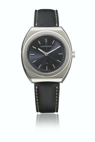 GRAND SEIKO. A VERY RARE, POSSIBLY PROTOTPYE STAINLESS STEEL TONNEAU-SHAPED WRISTWATCH WITH SWEEP CENTRE SECONDS - фото 1