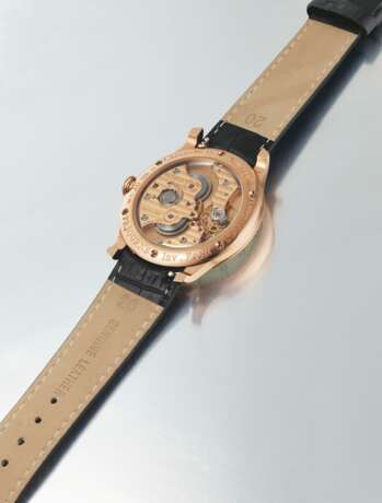 F.P. JOURNE. AN EARLY 18K PINK GOLD TWIN BARREL WRISTWATCH WITH POWER RESERVE AND CERTIFICATE OF AUTHENTICITY - Foto 2