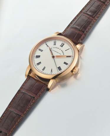 A. LANGE & S&#214;HNE. AN ELEGANT 18K PINK GOLD WRISTWATCH WITH SWEEP CENTRE SECONDS AND HACK FEATURE - Foto 2