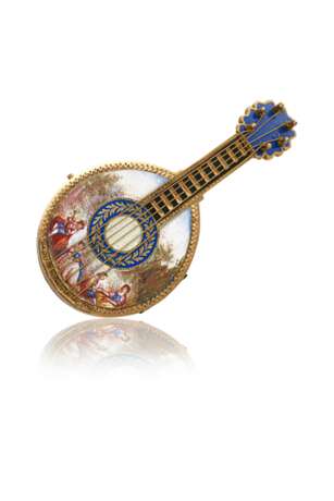 JOHANN DEYERL. A SMALL AND ATTRACTIVE 18K GOLD AND ENAMEL MANDOLIN FORM WATCH WITH CONCEALED DIAL - Foto 1