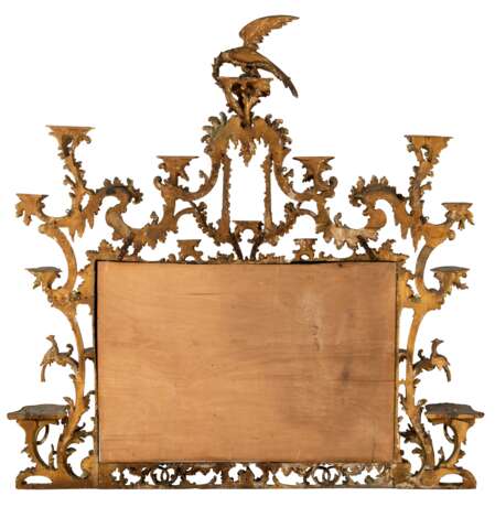 A GEORGE III GILTWOOD OVERMANTEL MIRROR - фото 3