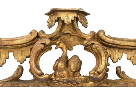 A GEORGE III GILTWOOD OVERMANTEL MIRROR - photo 4