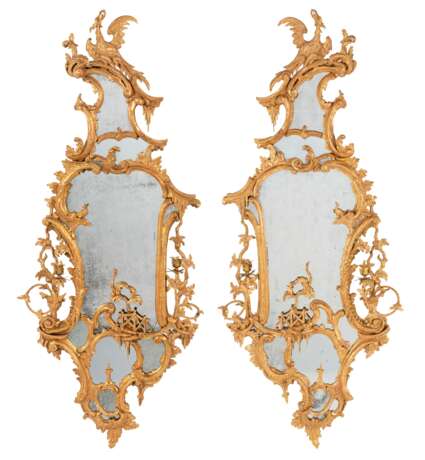 A PAIR OF GEORGE II GILTWOOD GIRANDOLES - Foto 1