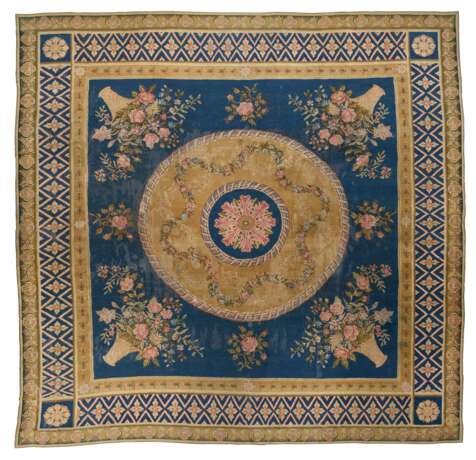 A GEORGE III AXMINSTER CARPET - photo 1