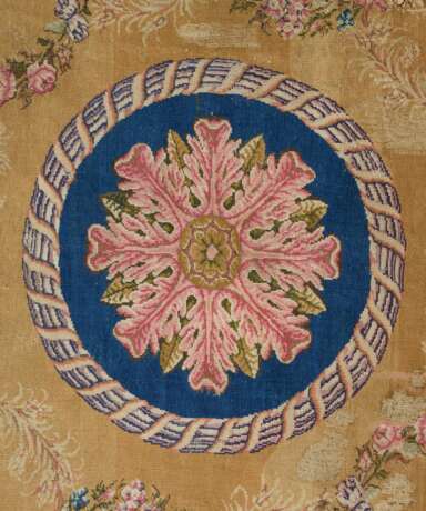 A GEORGE III AXMINSTER CARPET - фото 2