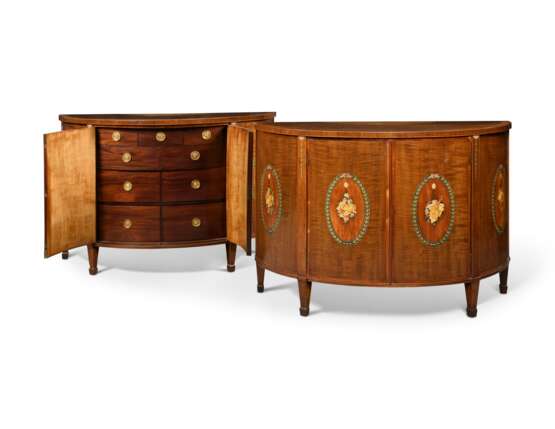 A PAIR OF GEORGE III HAREWOOD, MARQUETRY AND POLYCHROME-DECORATED DEMI-LUNE COMMODES - фото 3