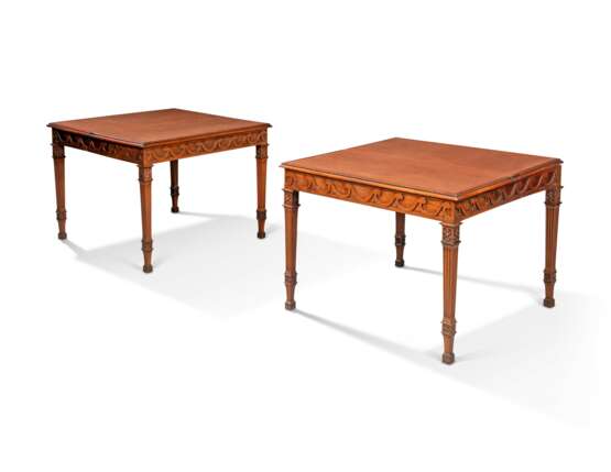 A PAIR OF GEORGE III MAHOGANY CONCERTINA-ACTION CARD TABLES - фото 2