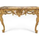 A PAIR OF GEORGE III GILTWOOD CONSOLE TABLES - Foto 3