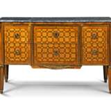 A LOUIS XVI ORMOLU-MOUNTED TULIPWOOD, BOIS SATINE, AMARANTH, FRUITWOOD AND PARQUETRY COMMODE - фото 1