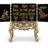 AN ANGLO-DUTCH BRASS-MOUNTED POLYCHROME-DECORATED, PARCEL-GILT AND BLACK-JAPANNED CABINET-ON-STAND - фото 2