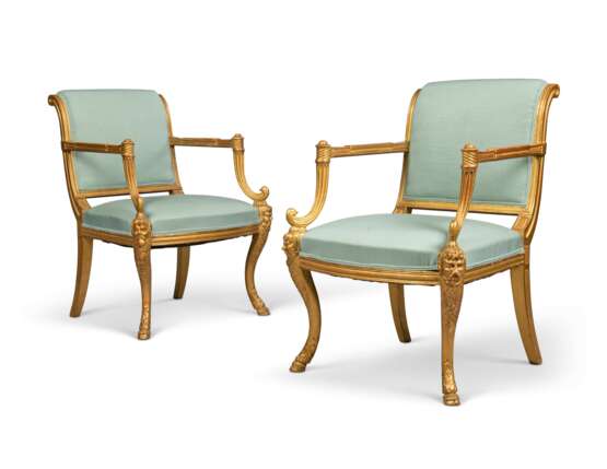 A PAIR OF REGENCY GILTWOOD OPEN ARMCHAIRS - Foto 1