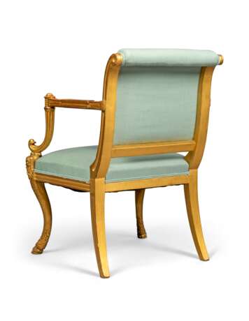 A PAIR OF REGENCY GILTWOOD OPEN ARMCHAIRS - Foto 4