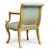 A PAIR OF REGENCY GILTWOOD OPEN ARMCHAIRS - Foto 4