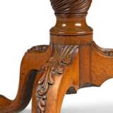 A PAIR OF GEORGE III MAHOGANY THREE-TIER DUMB WAITERS - photo 4