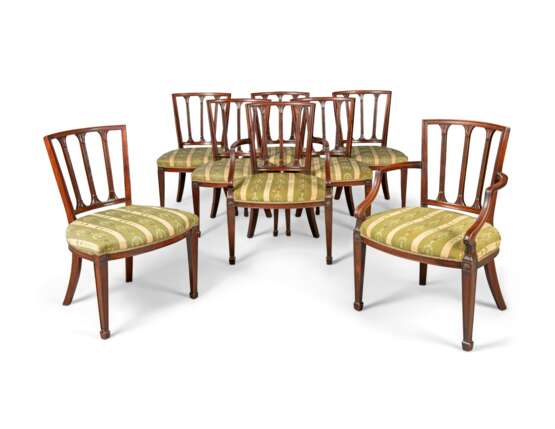 A SET OF EIGHT MAHOGANY DINING-CHAIRS - фото 1
