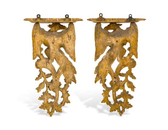 A PAIR OF GEORGE III GILTWOOD BRACKETS - Foto 2