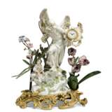 AN ORMOLU-MOUNTED MEISSEN PORCELAIN AND TOLE-PEINTE WATCH-STAND - фото 1