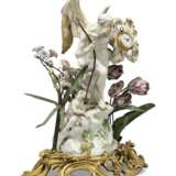 AN ORMOLU-MOUNTED MEISSEN PORCELAIN AND TOLE-PEINTE WATCH-STAND - фото 3