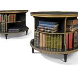 A PAIR OF EBONISED AND PARCEL-GILT CIRCULAR LOW BOOKCASES - photo 3