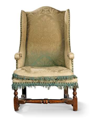 A WILLIAM & MARY ASH ARMCHAIR - Foto 1