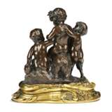 A PATINATED-BRONZE GROUP OF THE INFANT BACCHUS - Foto 4