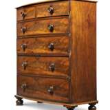 A GEORGE IV MAHOGANY BOWFRONT CHEST - photo 1