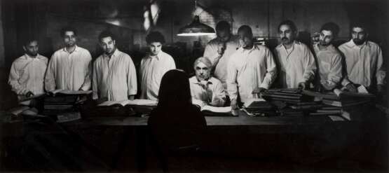 Shirin Neshat (b. 1957) - Foto 1