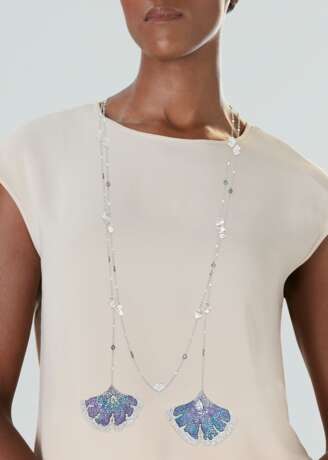 CARNET DIAMOND AND MULTI-GEM LARIAT NECKLACE - Foto 2