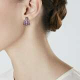 JAR MULTI-GEM, COLORED DIAMOND AND DIAMOND `PIRATE` EARRINGS - Foto 3