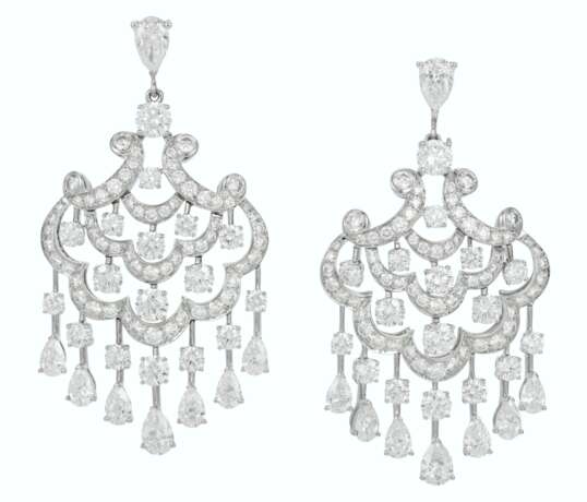 GRAFF DIAMOND CHANDELIER EARRINGS - фото 1