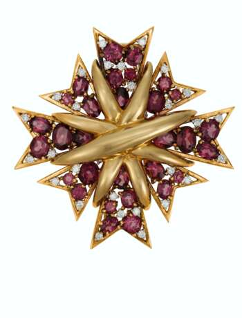 VERDURA GARNET AND DIAMOND CLIP-BROOCH - photo 1