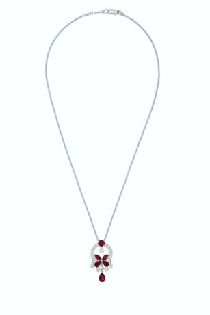 GRAFF RUBY AND DIAMOND `BUTTERFLY` PENDANT NECKLACE - photo 3